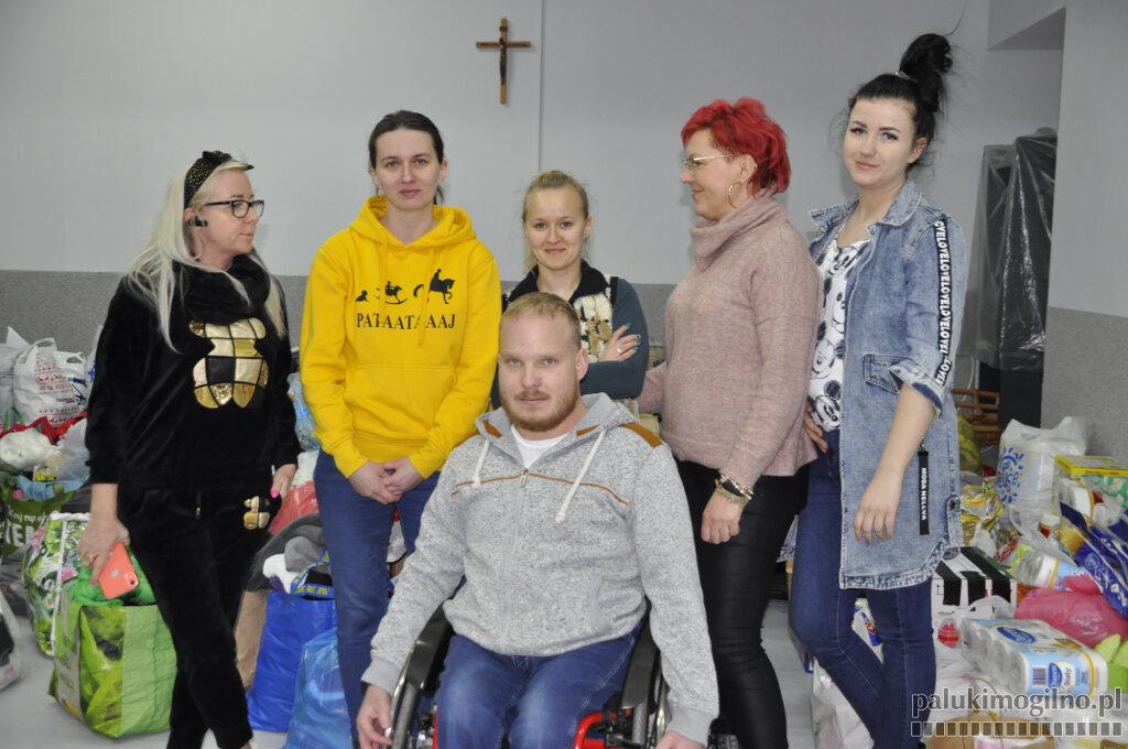 Zbiórki w Sławsku Dolnym, Wronowych i Wójcinie. Mieszkańcy dzielą się z uchodźcami tym, co mają