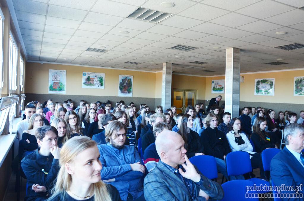 Konferencja o sytuacji w Ukrainie w mogileńskim Zespole Szkół (zdjęcia)