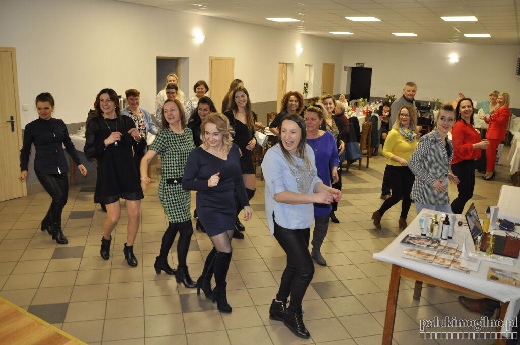 Strzelce: zumba na obcasach, czyli spotkanie Być kobietą (wideo i zdjęcia)
