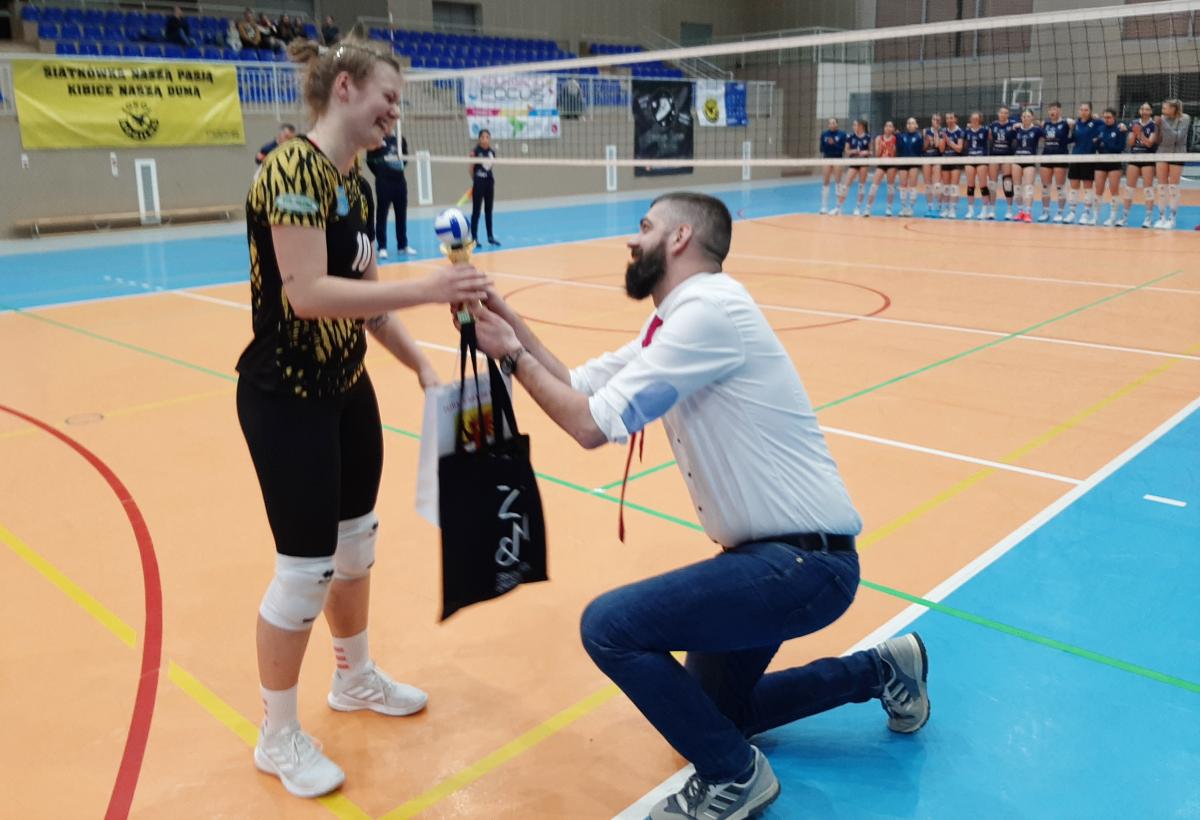 Sokół Mogilno pokonał 3:0 Energę Kalisz II. Siatkarki awansowały do turnieju finałowego walki o I ligę (wideo)