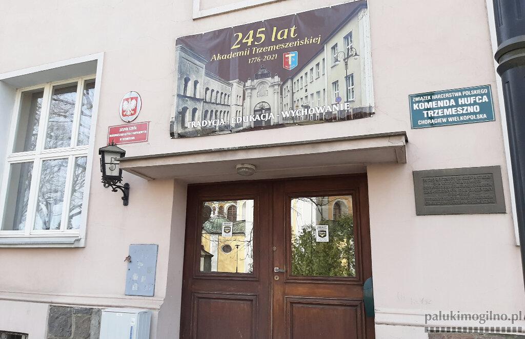 Trzemeszno. Rodzice poinformowali o pijanym księdzu w szkole