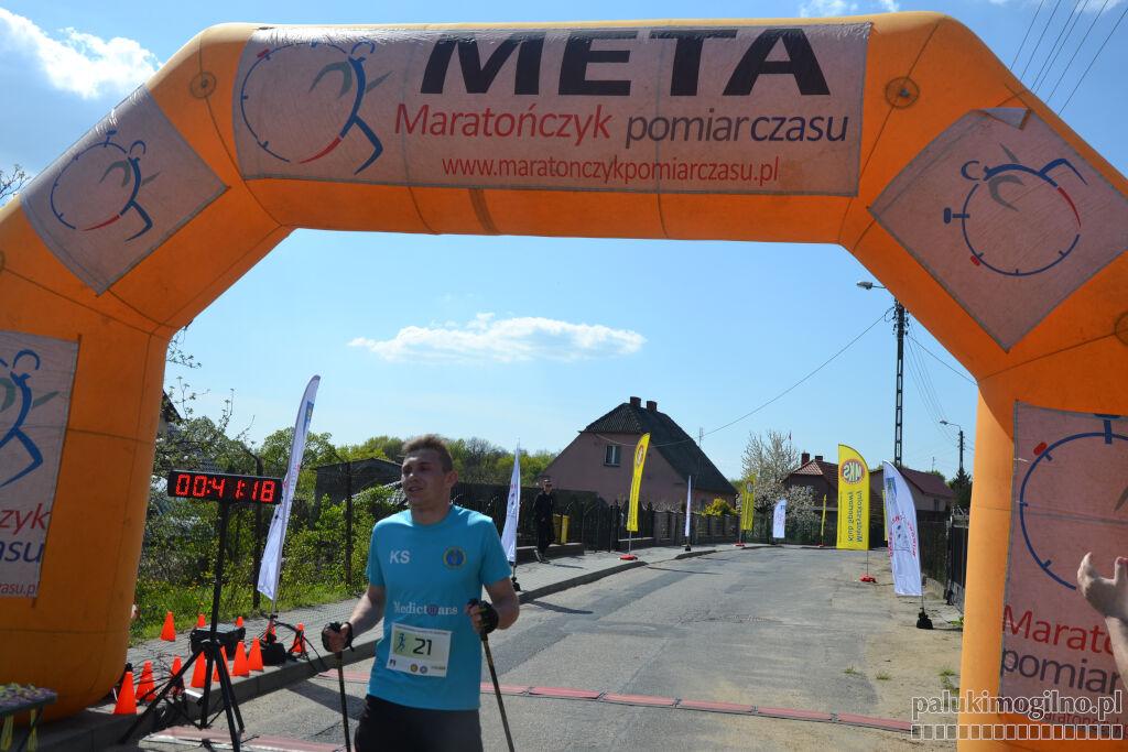 Maj w Trzemeszenie rozpoczęli marszowo. Zwyciężył Kacper Stawicki (zdjęcia)