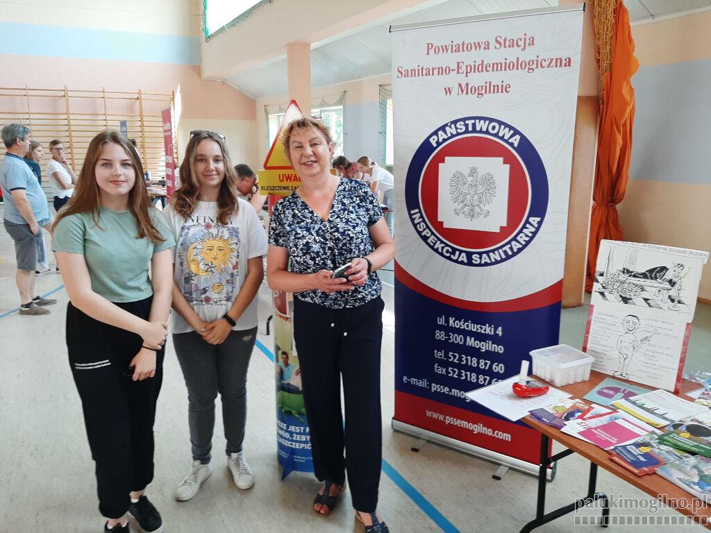 Mieszkańcy gminy Dąbrowa mieli okazję przebadać się u lekarzy różnych specjalizacji (zdjęcia)