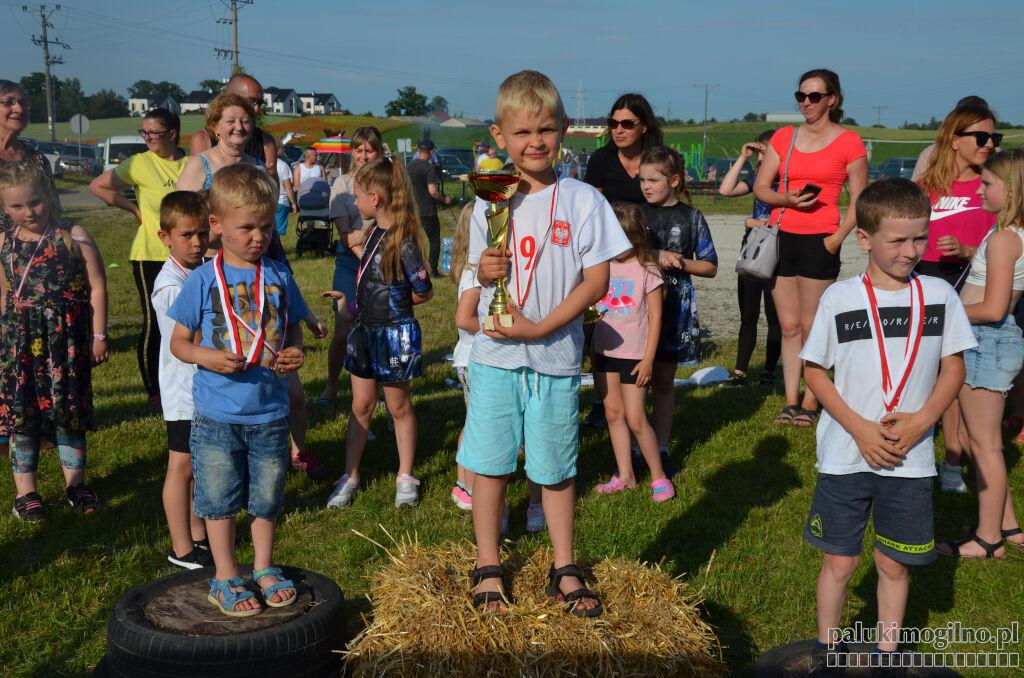 Piknik rodzinny w Padniewku. III edycja Kids Day Ninja Challenge (wideo + zdjęcia)