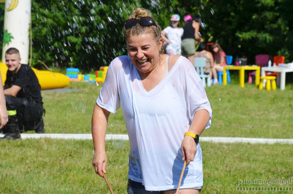 Wspólna biesiada w Twierdziniu. Żar z nieba gasiły węże strażackie (zdjęcia)