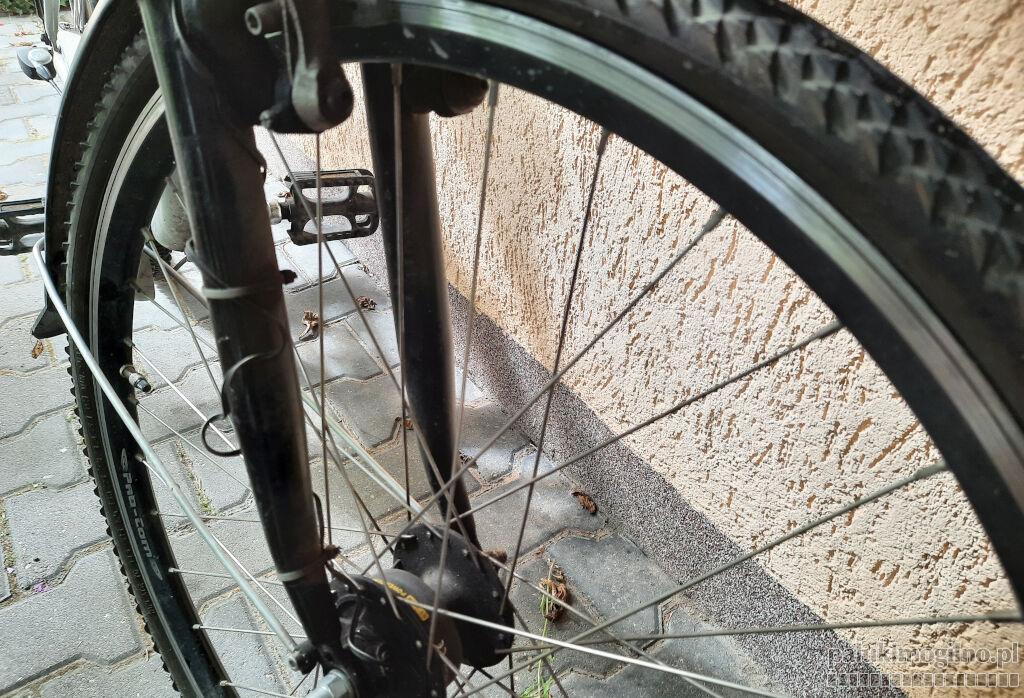 Trzemeszno: nietrzeźwa rowerzystka przewróciła się na ulicy