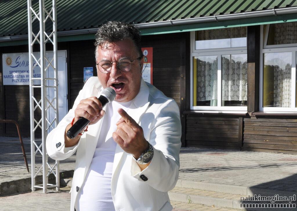 Włoskie przeboje na plaży w Przyjezierzu. Wystąpił Andrea Lattari (wideo + zdjęcia)