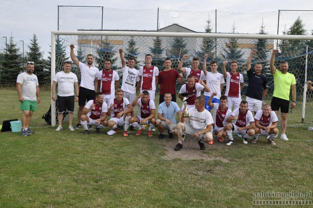 Wymarzony start w klasie A. Tarant odprawił Dąb Barcin do domu z bagażem 6 goli (wideo + zdjęcia)
