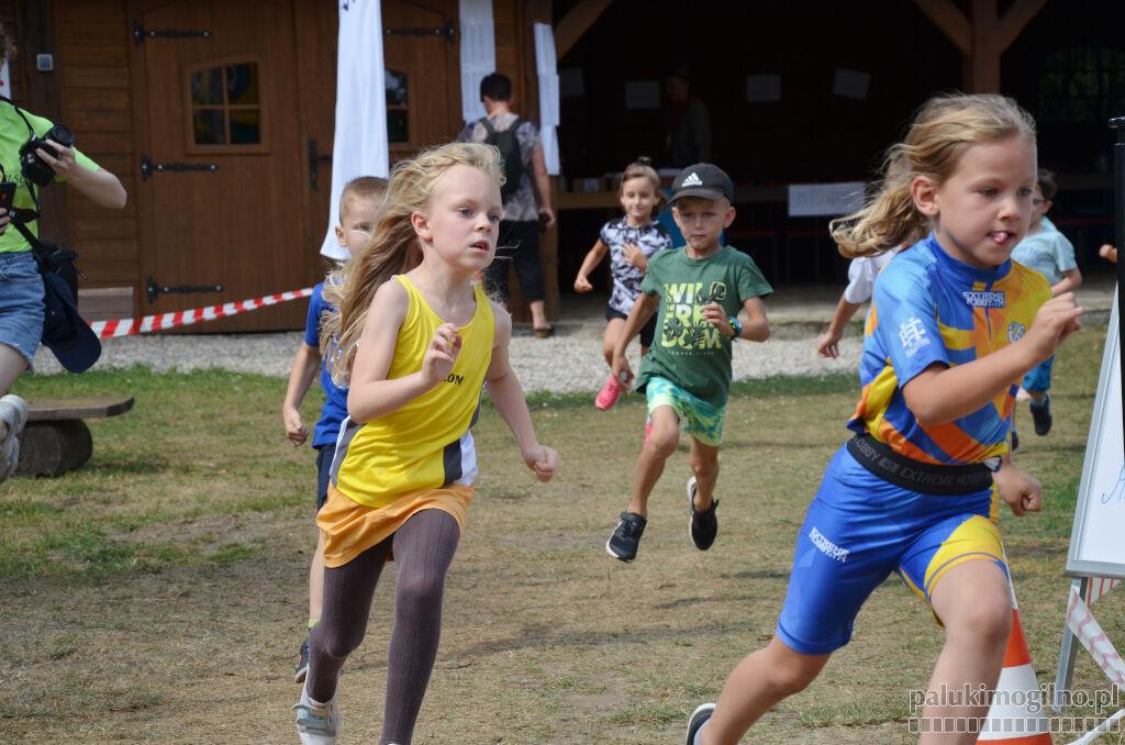 Biegi na Festiwalu Słońca w Gołąbkach. Impreza z okazji 50. urodzin Marii - żony Wasyla Grabowskiego (zdjęcia)