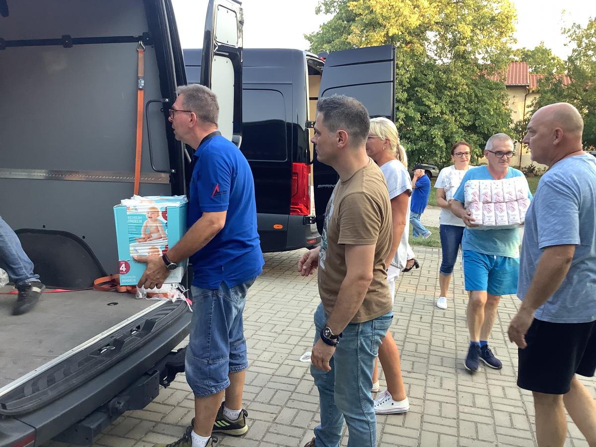 Mogilno przelało 100.000 zł dla partnerskiego miasta Brody. W niedzielę z darami z Engelskirchen, wyjadą z Mogilna do Brodów trzy busy
