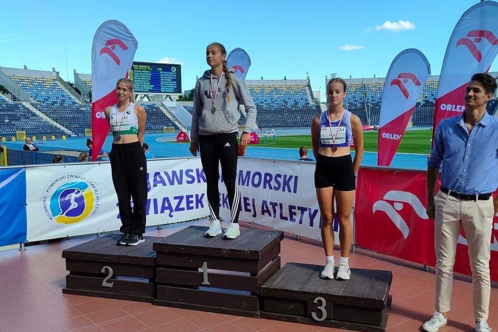 Złota Basia, srebrny Janek, brązowa Julita. Sukces zawodników MKL Tlen Mogilno