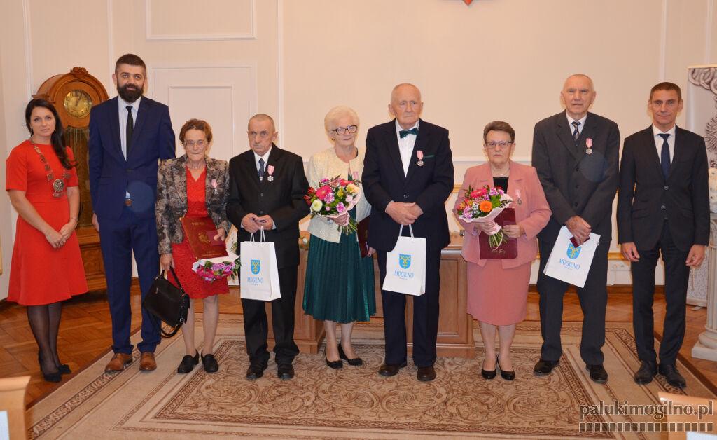 Złote Gody w Mogilnie. 4 pary zawarły związek małżeński 50 lat temu (zdjęcia)
