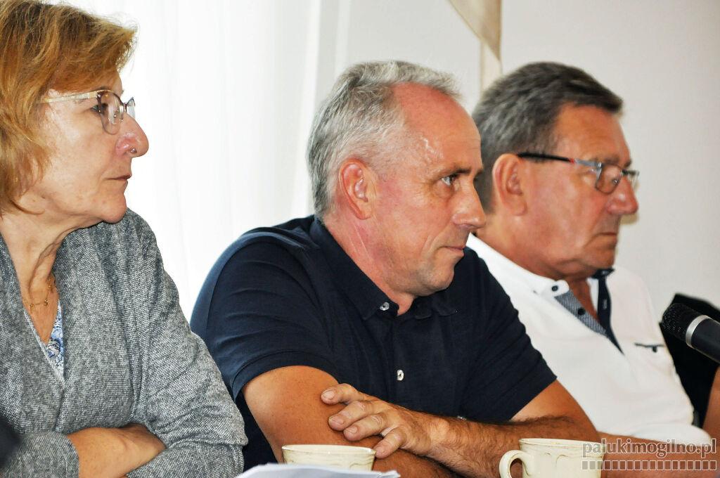 Będzie nowa stawka opłaty za śmieci. Mieszkańcy gminy Jeziora Wielkie od nowego roku zapłacą 19 zł od osoby, czyli o  2 zł więcej niż płacą obecnie