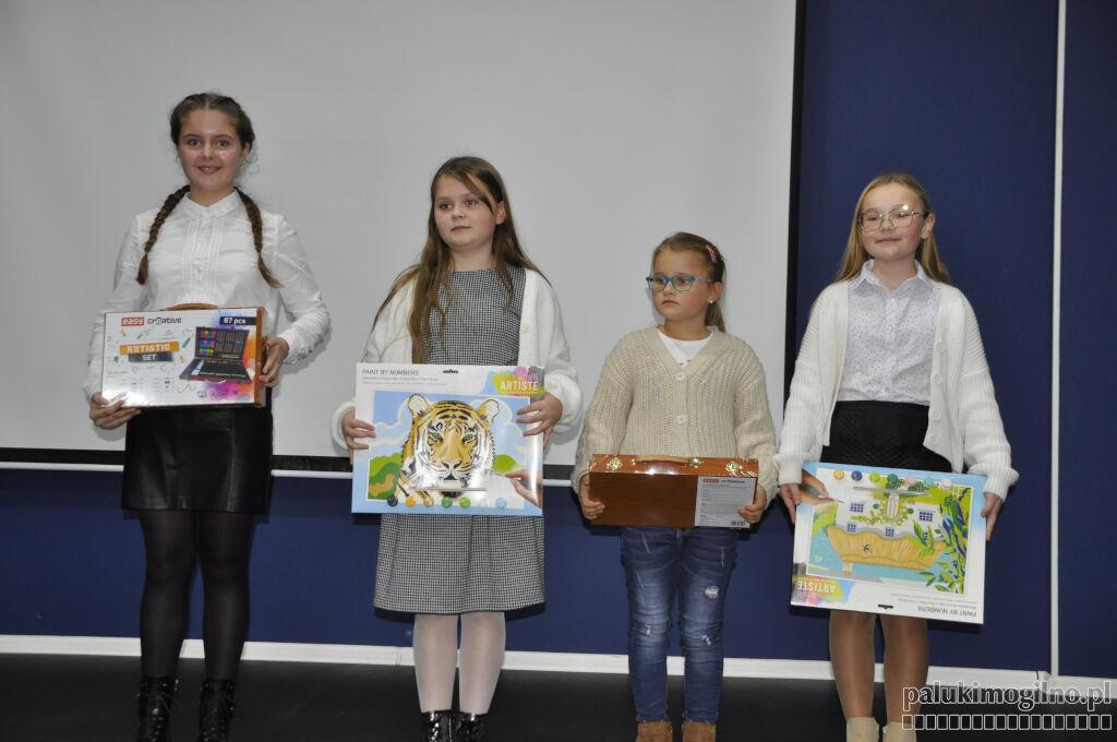 W Jeziorach Wielkich recytowali, śpiewali i rysowali dla papieża