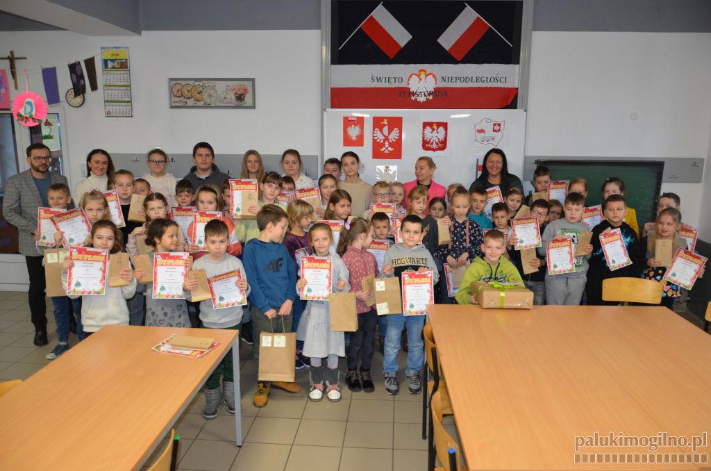 Świąteczny konkurs w Michelsonie. Uczniowie wykonali wianki i ozdoby świąteczne