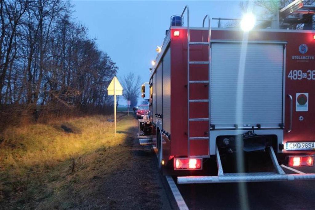 Tragiczny wypadek na drodze krajowej w Wymysłowicach. Nie żyje 21-letnia kobieta