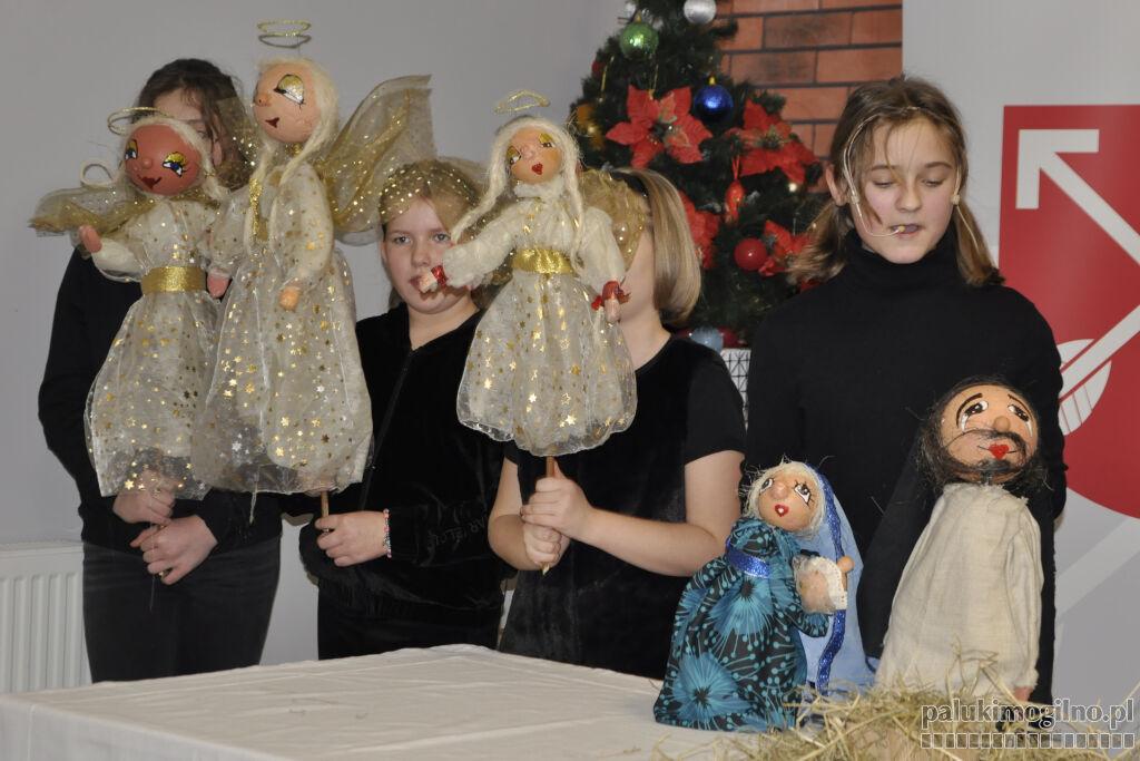 Kolędowe jasełka. Spektakl lalkowy oparty na kolędach narracyjnych (wideo + zdjęcia)