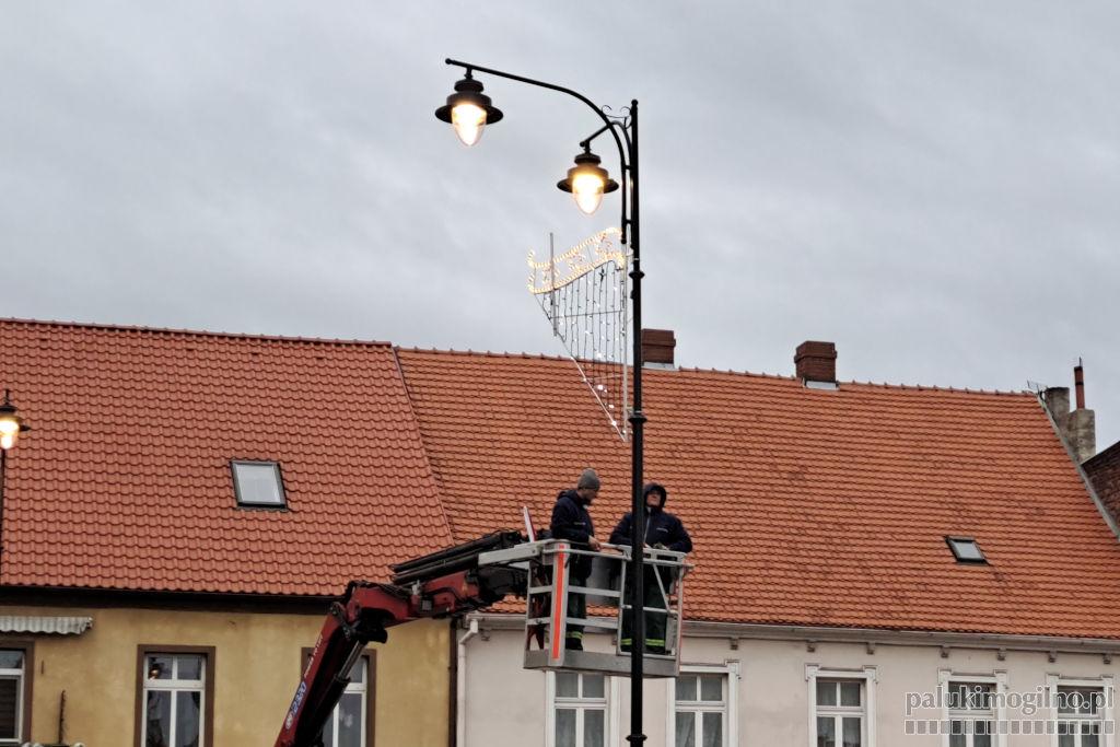 Na strzeleńskim rynku montowane jest ledowe oświetlenie