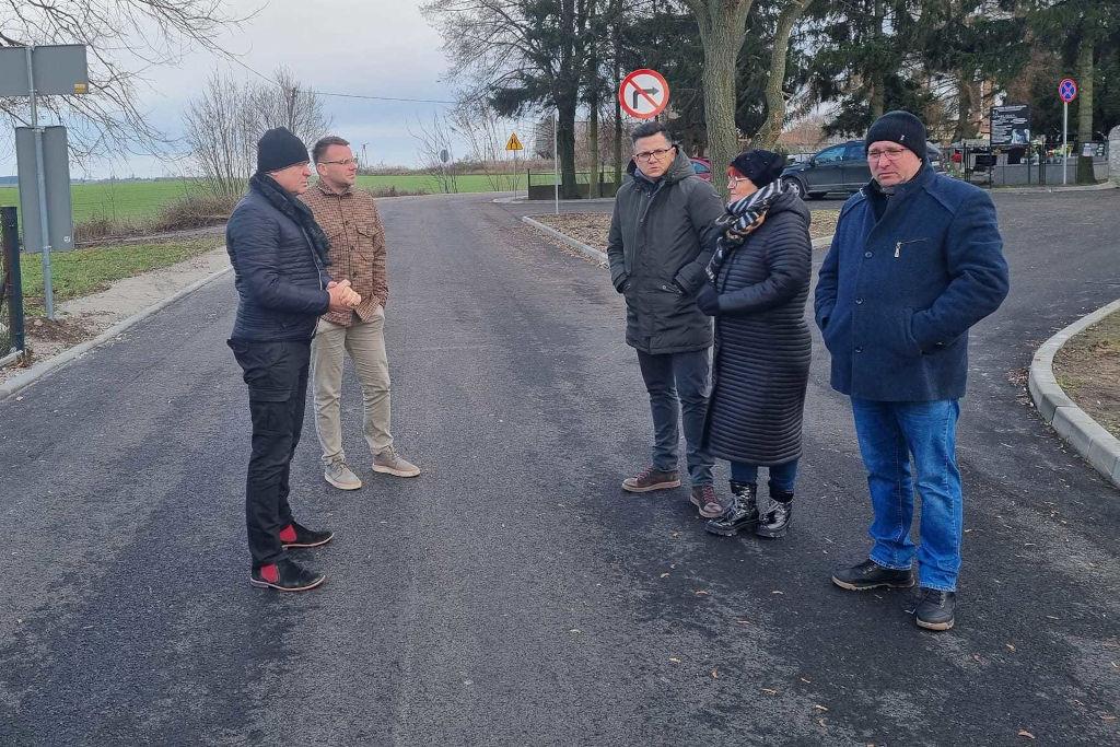 Droga w Rzadkwinie oddana do użytkowania