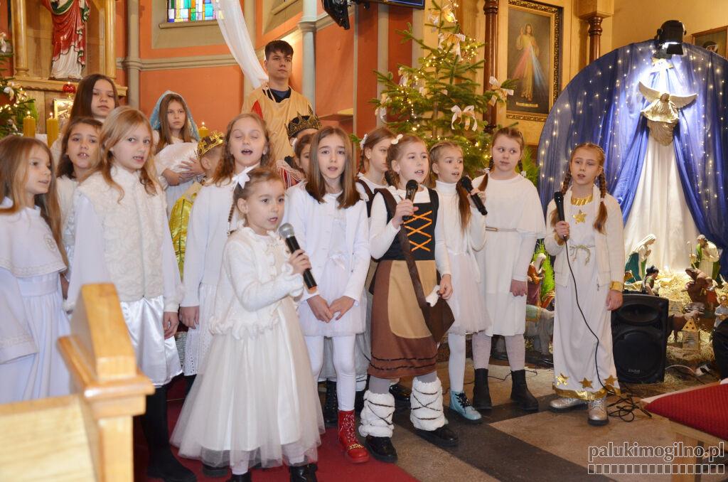 Jasełka bożonarodzeniowe w kościele w Ostrowie (zdjęcia)