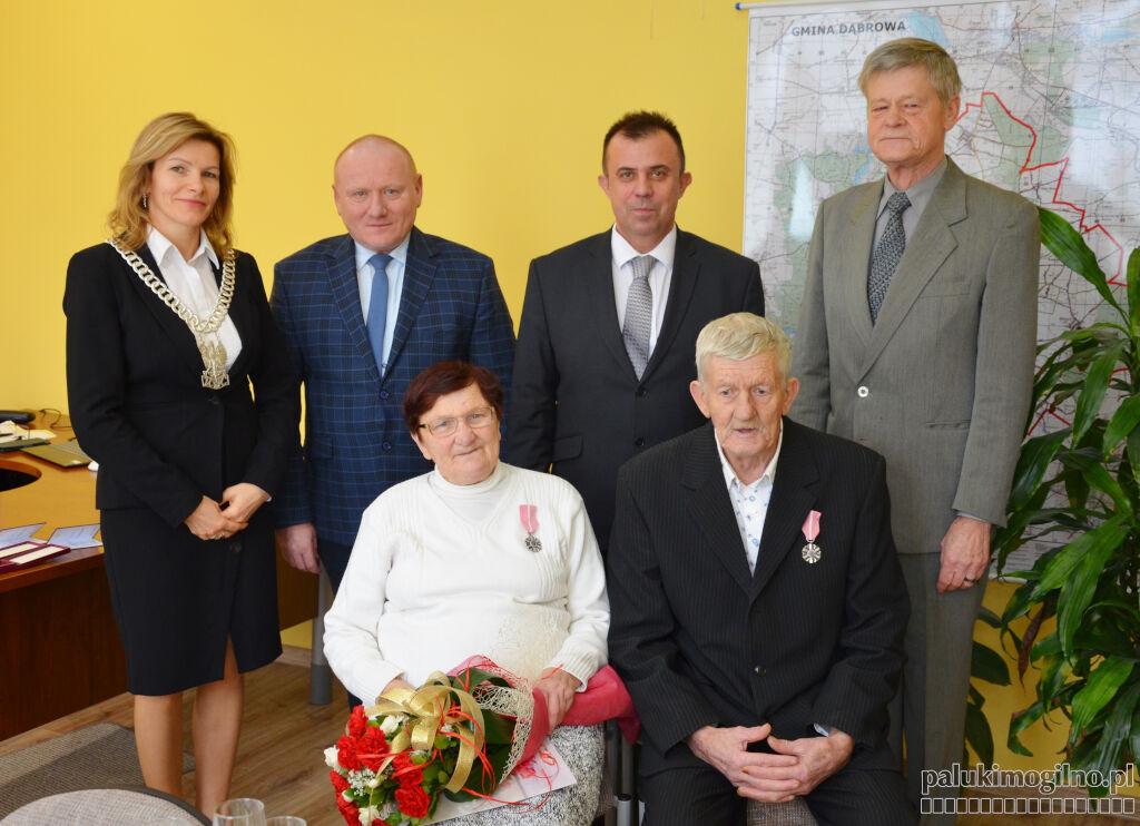 Henryka i Romuald Zarychta obchodzili 50 lat ślubu (zdjęcia)