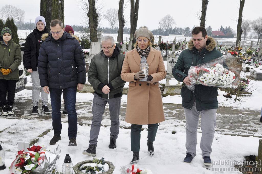 Przy grobie Juliana Reichsteina oddali hołd poległym powstańcom (wideo + zdjęcia)