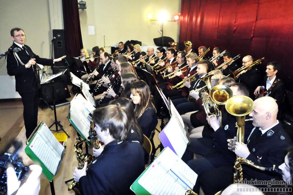 Karnawałowy koncert dwóch orkiestr dętych, ze Strzelna i z Gąsawy
