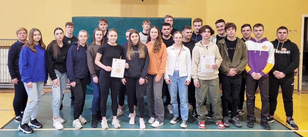 Koszykarki i koszykarze z mogileńskiego Zespołu Szkół mistrzami powiatu