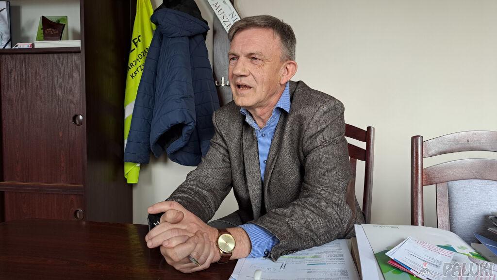 Wymiana pieca w szkole w Słowikowie jest punktem spornym pomiędzy radnymi a wójtem