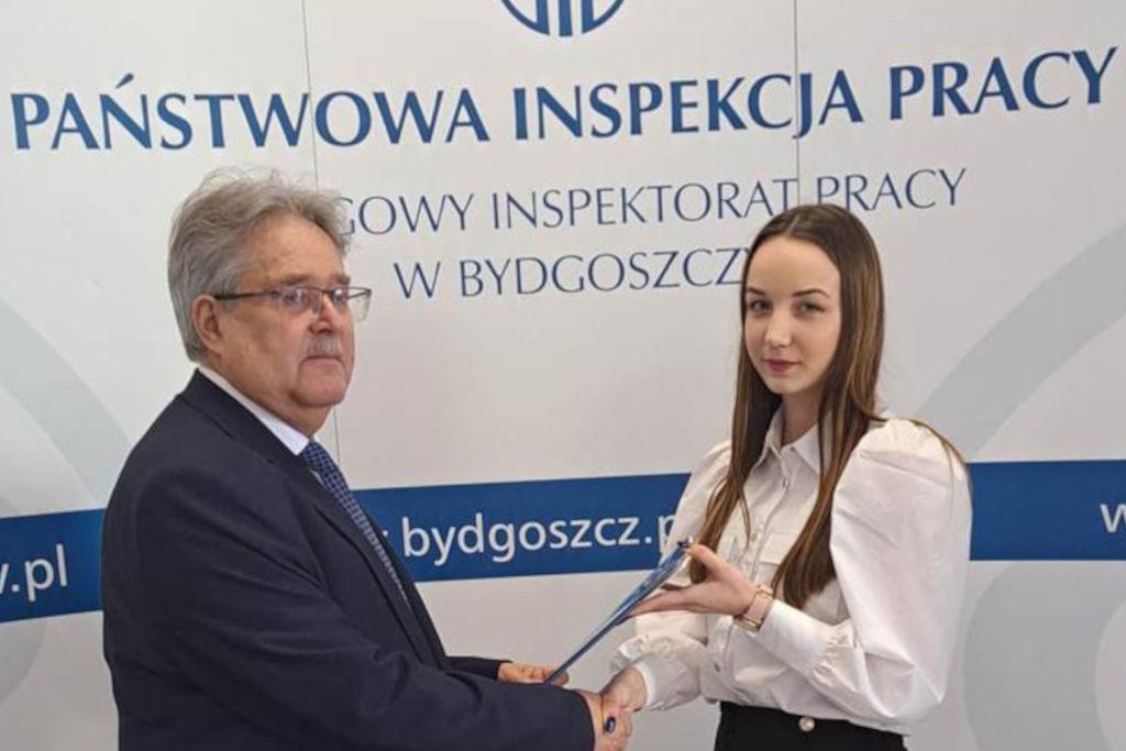 Weronika Pietrzak w etapie centralnym X edycji Konkursu Wiedzy o Prawie Pracy i BHP