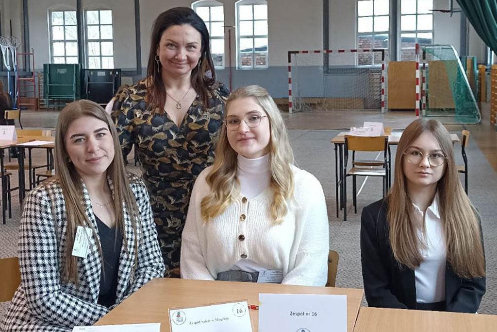 Bezkonkurencyjne uczennice mogileńskiego Zespołu Szkół. Awansowały do etapu centralnego olimpiady