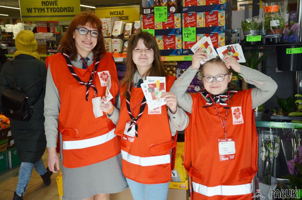 Harcerze zbierali produkty w supermarketach - 22. Zbiórka Żywności 