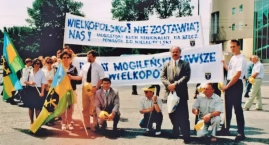 Tak w walce i bólach rodził się powiat mogileński (zdjęcia)