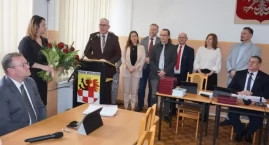 Ostatnia sesja Rady Powiatu Mogileńskiego: podziękowania, kwiaty i grawertony (zdjęcia)