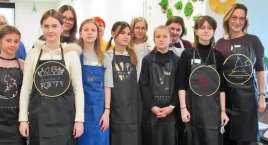 W Trzemesznie sploty tradycji haftem połączyły pokolenia (zdjęcia)