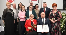 Zdjęcie przedstawia: W Strzelnie 3 złote i 2 diamentowe pary małżeńskie świętowały swoje jubileusze (zdjęcia)