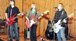 The Fast Guitars nagrali w studio pierwsze utwory