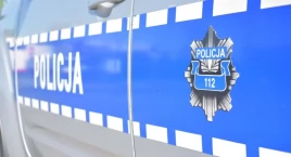Zdjęcie przedstawia: Pod wpływem alkoholu - rowerzyści, motorowerzysta i kierująca fordem