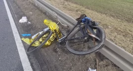 Potrącenie 69-letniego rowerzysty podczas wyprzedzania