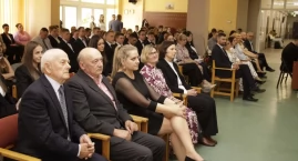 Pożegnanie maturzystów w ZS CKR w Bielicach (zdjęcia)