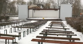 Park w Mogilnie. Rozbierają amfiteatr