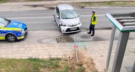 Toyota zaparkowana na Sójczym Wzgórzu stoczyła się z&hellip;