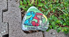 Jubileuszowe kamyki na 250-lecie Akademii Trzemeszeńskiej (zdjęcia)