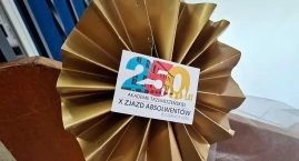 141 absolwentów Akademii Trzemeszeńskiej 1976 roku