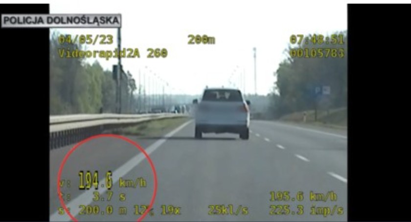 Pędził 200 km/h. Zatrzymała go policyjna grupa SPEED [WIDEO]