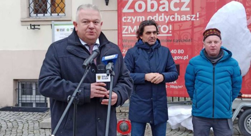 Czym oddycha Wołów? Sprawdzą to mobilne płuca 
