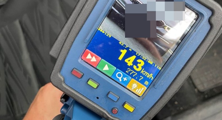 W terenie zabudowanym jechał 143 km/h. Stracił prawo jazdy