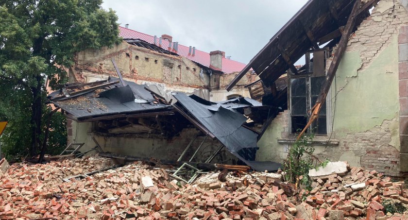 PILNE! Zawalił się budynek w Brzegu Dolnym! Trwa akcja służb! 