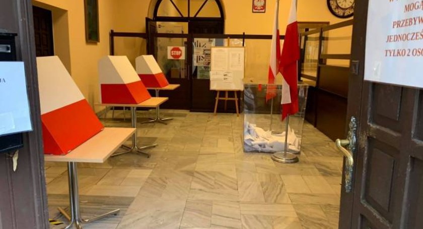 Wybory z referendum. Możesz zagłosować, ale nie musisz odpowiadać na pytania