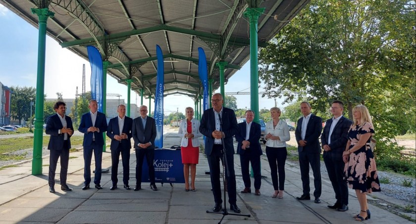 Program Kolej Plus – podpisano dwie ważne umowy